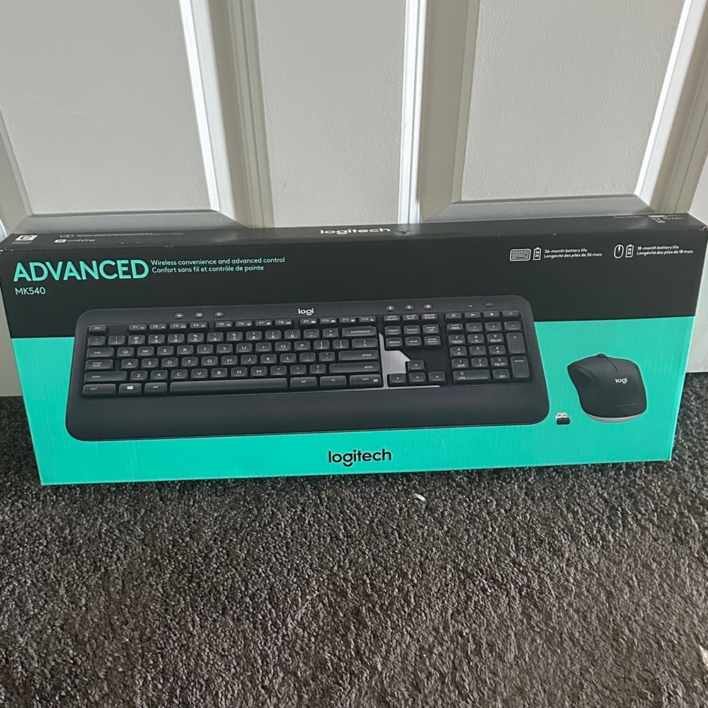 Logitech Advanced Keyboard and Mouse Combo - Black and Teal Packaging